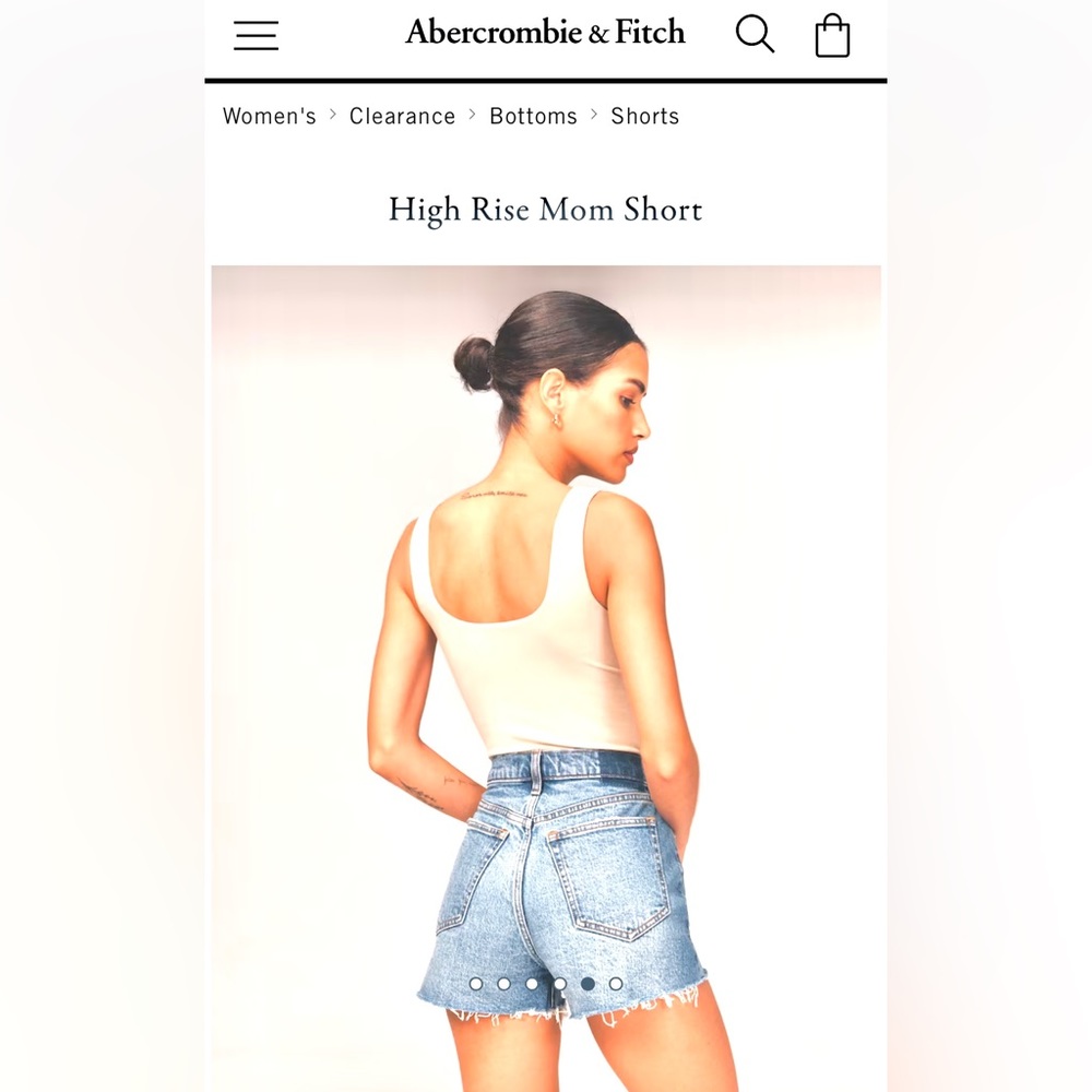 Abercrombie & Fitch “ The Mom Short High Rise” size 29/8 - light color Jeans